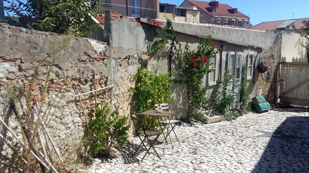The Back Yard Nest Appartement